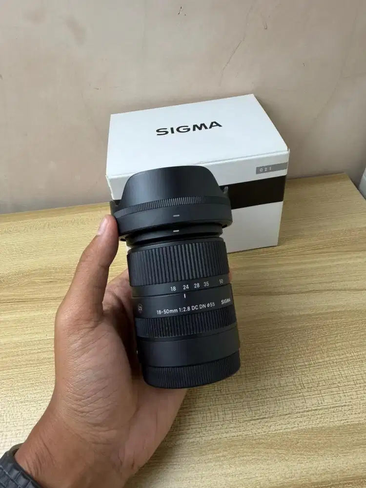 Lensa sigma 18-50mm F2.8 Sony Box Mulus likenew