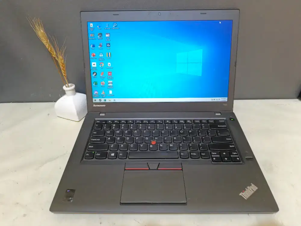 Laptop Desain Lenovo Thinkpad T450 Core I7 Gen 5 Ram 8Gb Ssd 256Gb