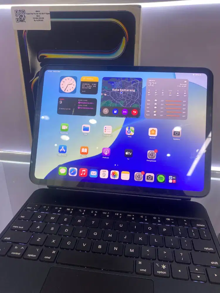 Fullset IPad Pro M4 256 GB 11 Spec Black + keyboard