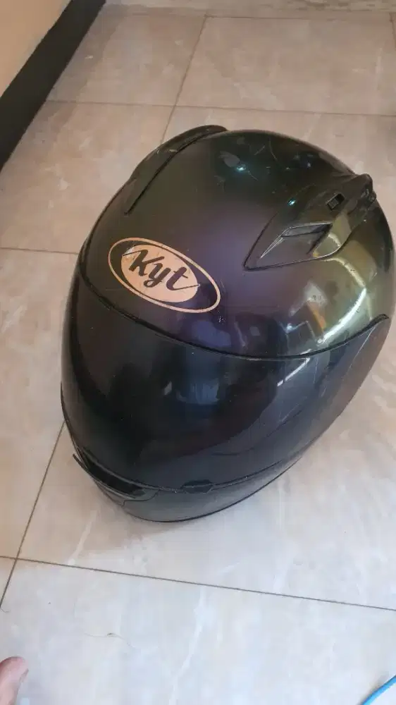 helm full face KYT second