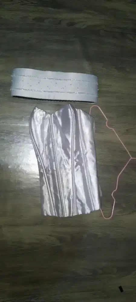 Baju akad sepasang cewe cowo