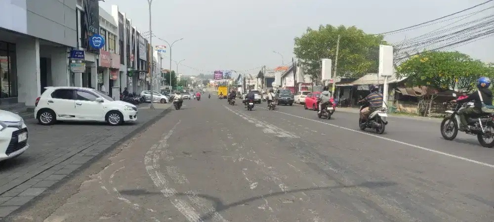 Tanah nol jalan raya Driyorejo, dekat gerbang tol