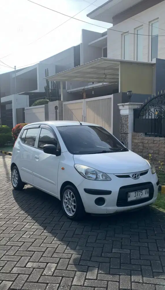 HYUNDAI i10 MANUAL 2010 TERAWAT !!