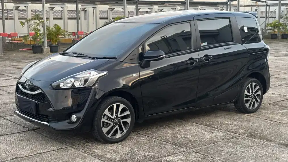Kilometer 41 Rb Toyota Sienta V AT 2020