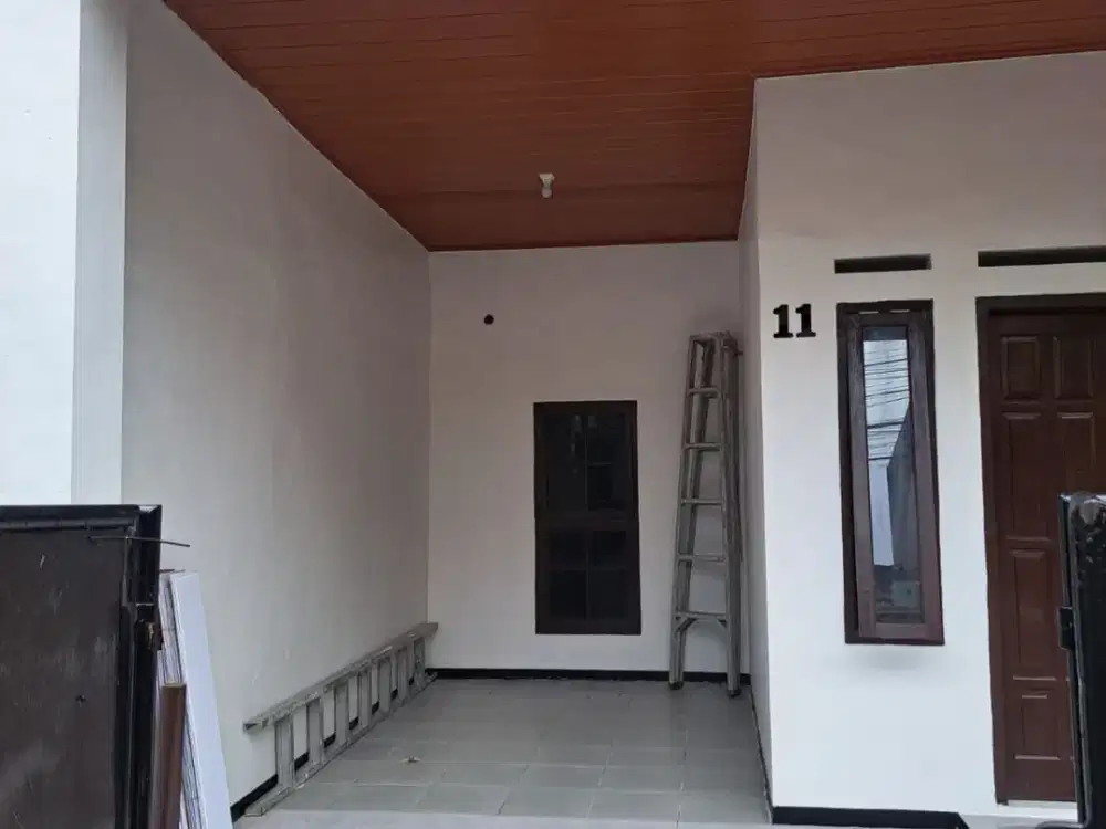 For Rent. Rumah minimalis baru renovasi total, siap huni, area Rawamangun, Jakarta Timur