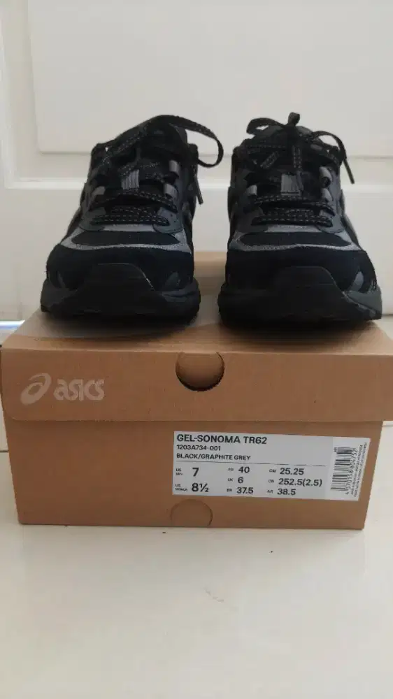 Sepatu Olahraga
Preloved ASICS GEL-SONOMA TR62

1203A734001| Size - 40