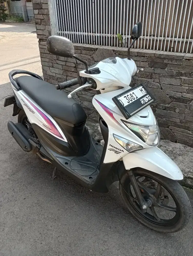 Honda Beat Pop Fi Esp THN 2015 Original Mulus Siap Pakai Saja