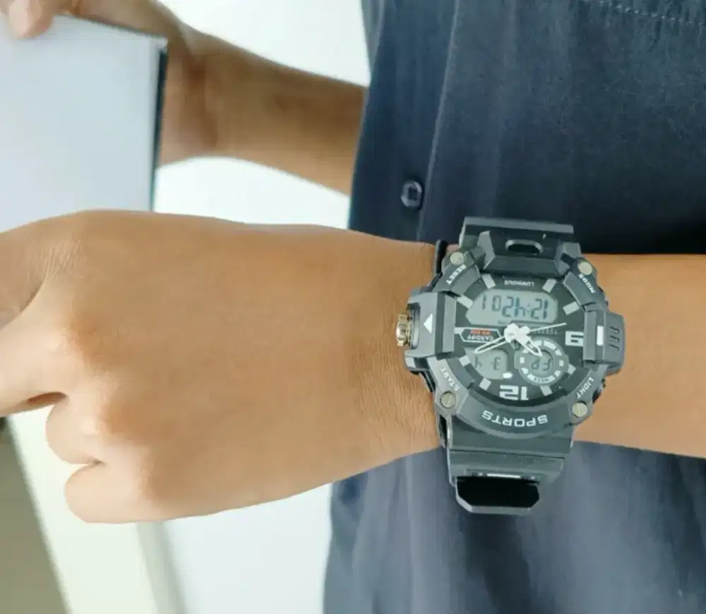 Jam tangan Cardiff original