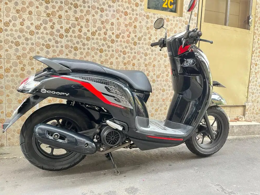 Bismillah dijual motor scoopy 2020 tangan pertama surat lengkap
