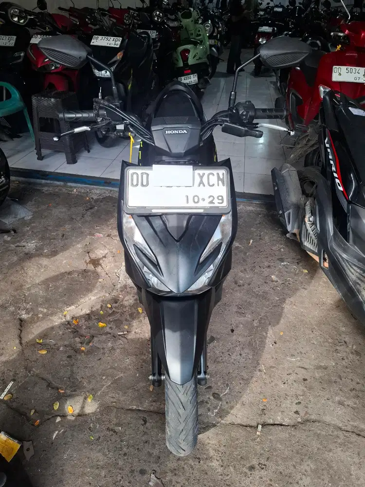Honda Beat Street 2024 hitam