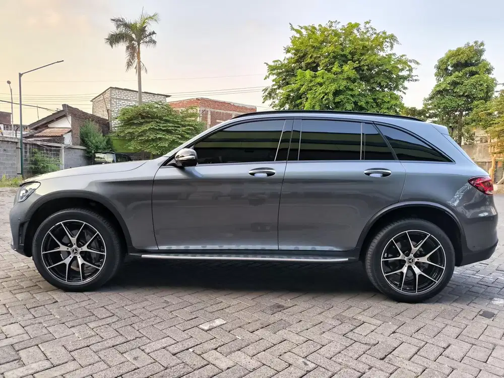 Mercedes-Benz GLC200 2022 Bensin
