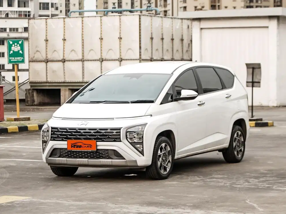 Hyundai Stargazer 1.5 Prime Captain seat 2022 Putih