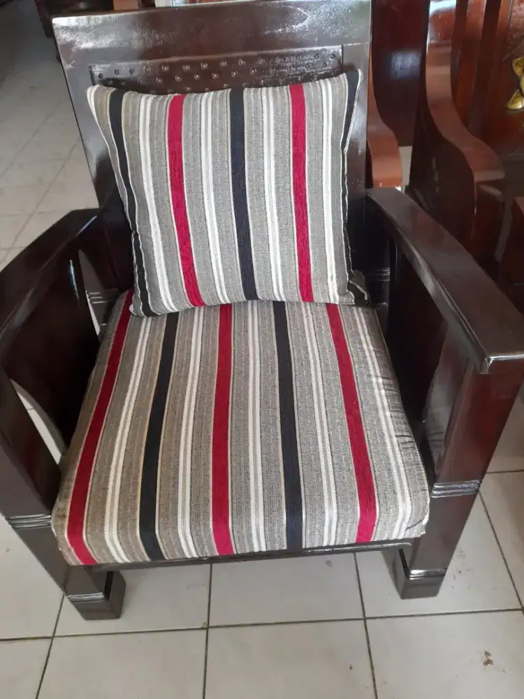 Dijual kursi tunggal cocok utk dikamar(baru)