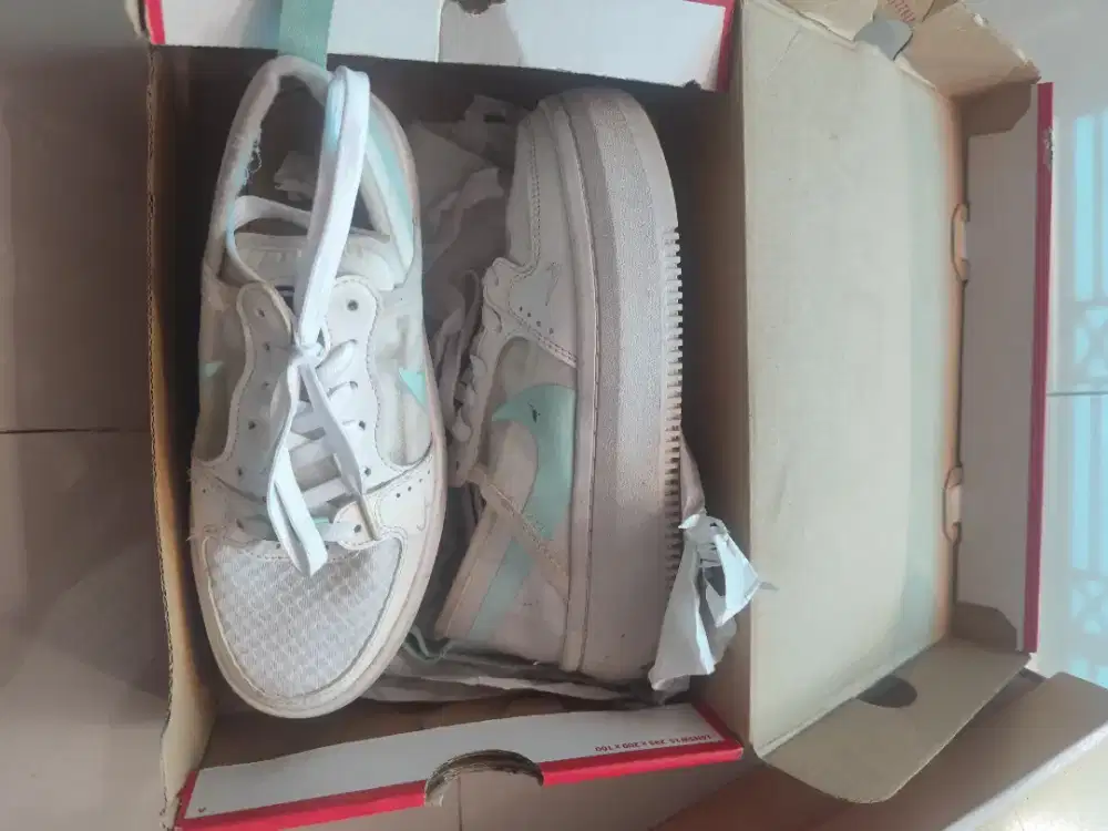 Nike woman shoes