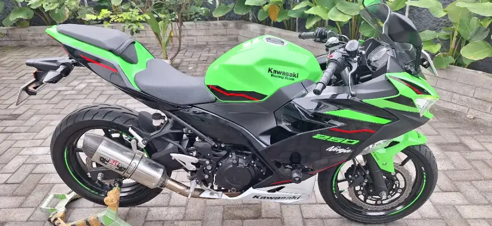 Ninja 250 fi KRT tipe tertinggi