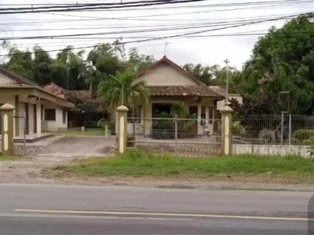 Dijual Rumah Dan Klinik Gresik minimalis Strategis Siap Huni