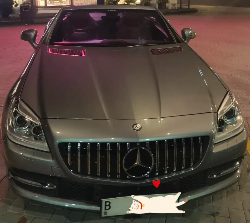 MERCEDES BENZ SLK200 TAHUN 2012/2013 GREY ON RED