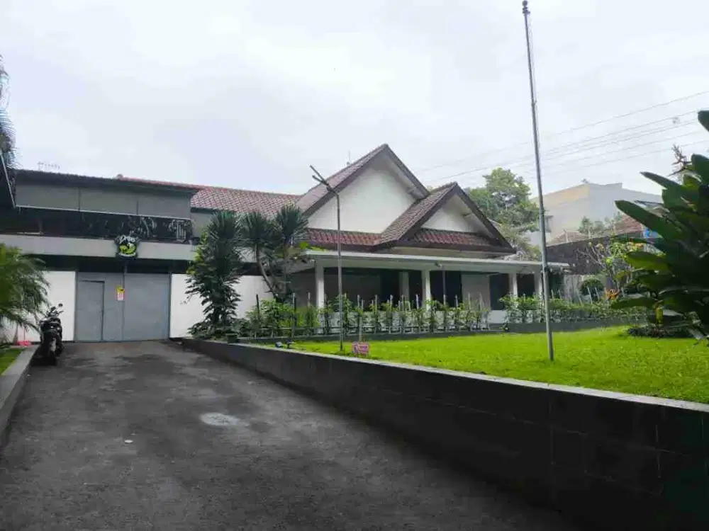 Dijual Rumah Lux Mewah Asri dan Nyaman di Sayap Pasteur