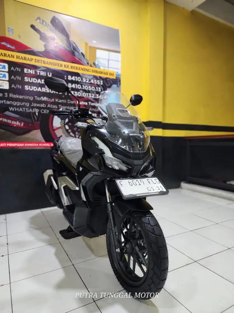 Honda adv 160 cbs km 400 perak