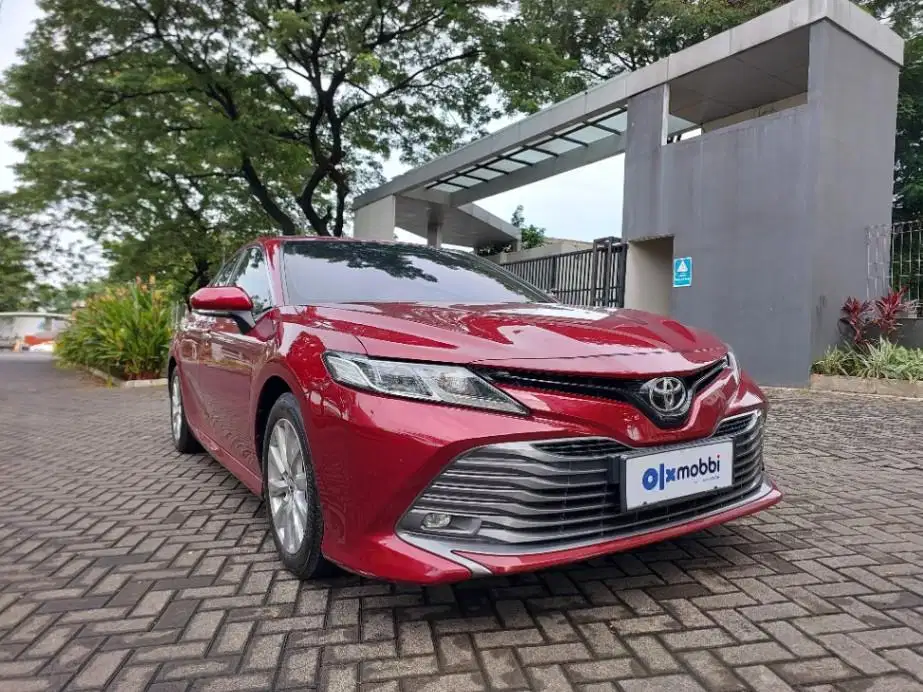 DP MURAH Toyota Camry 2.5 V Bensin-AT 2019 Merah CSAQB