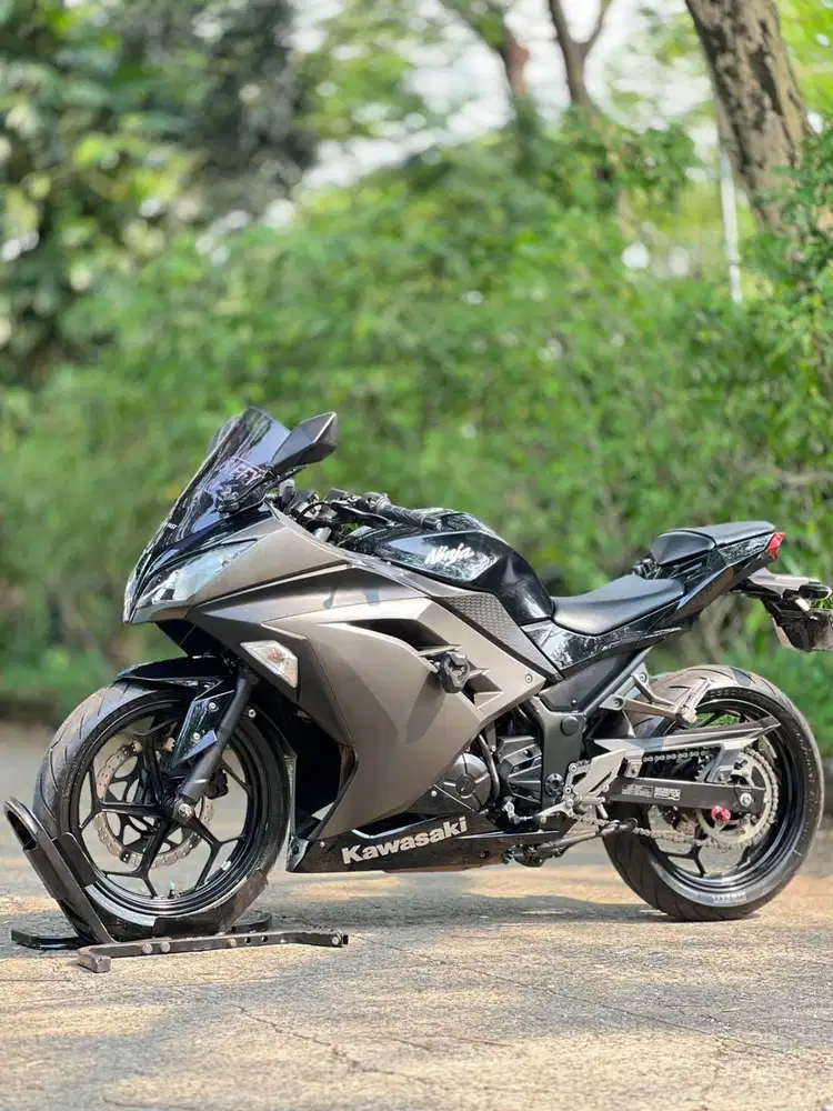 KAWASAKI NINJA 250 FI OLD 2015 HITAM GREY KM 12K PAJAK ON SIAP TOURING
