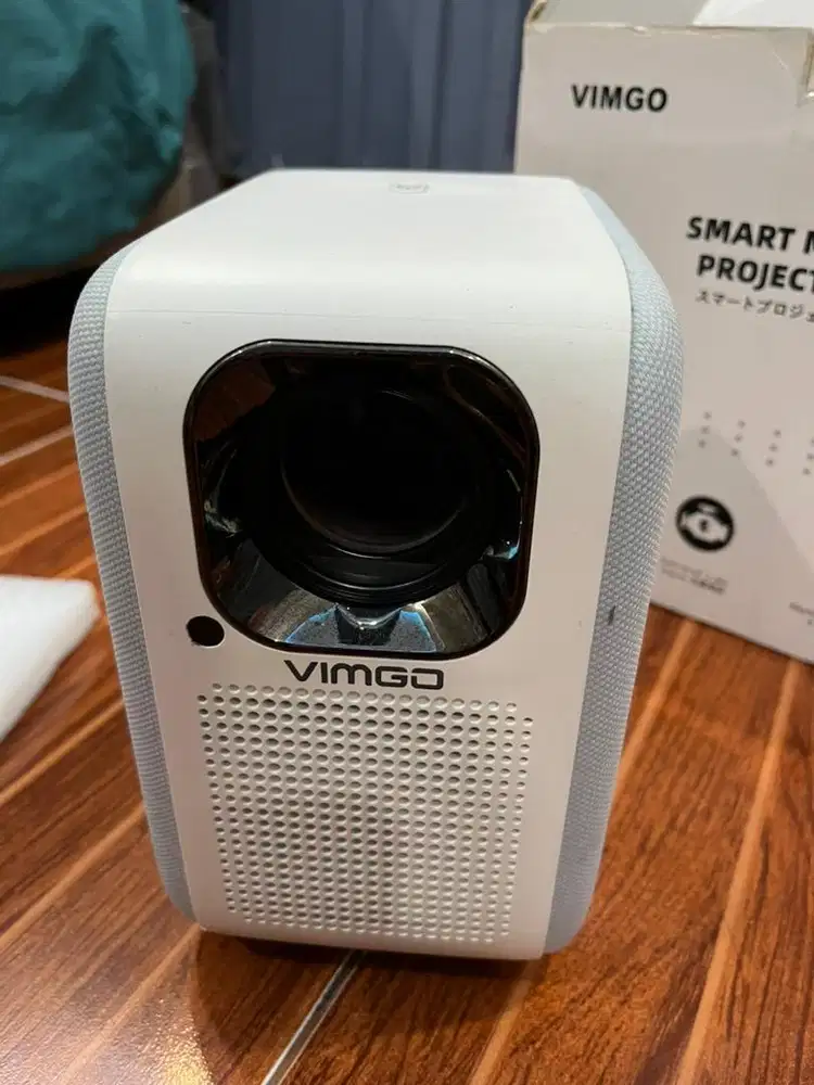 SMART PROJECTOR - VIMGO P10