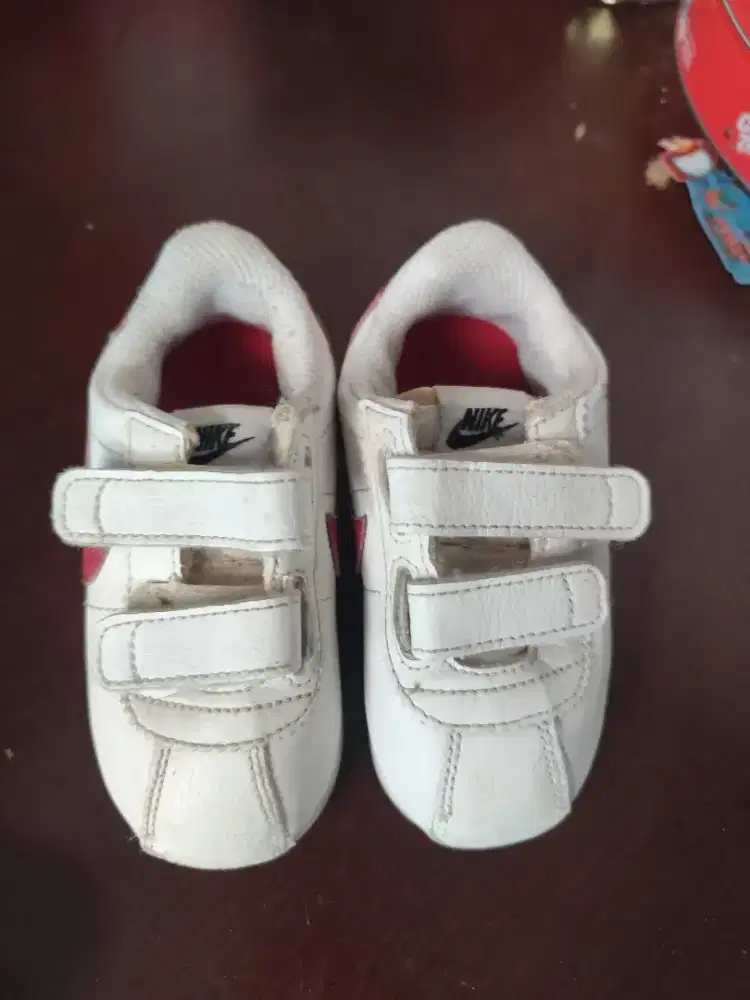 Sepatu toddler Nike