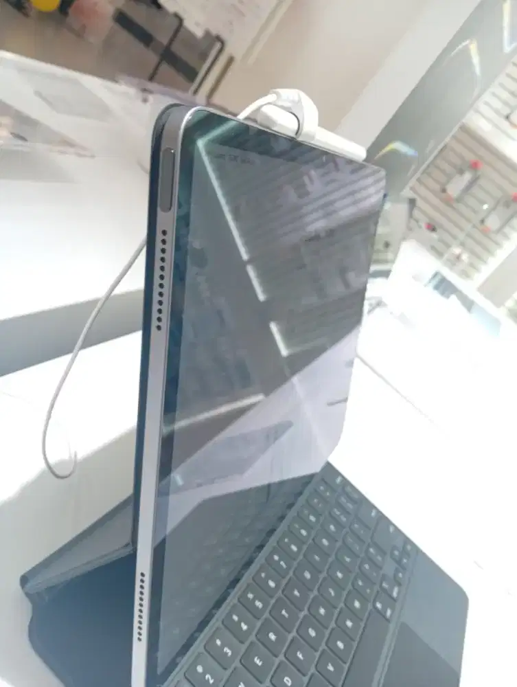Promo 0% iPad Air 13 inci