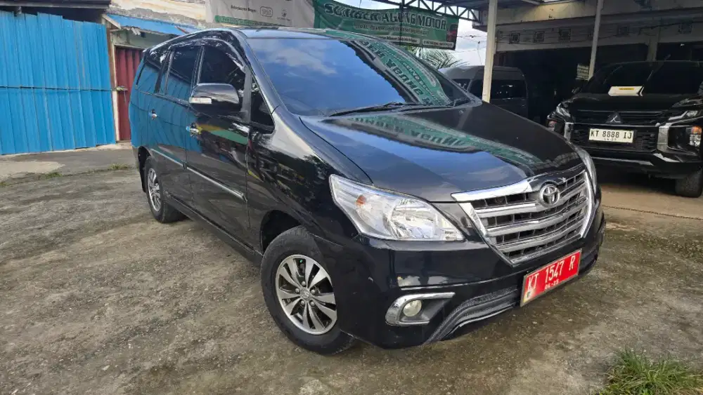 Grand Innova V 2.0 AT 2015