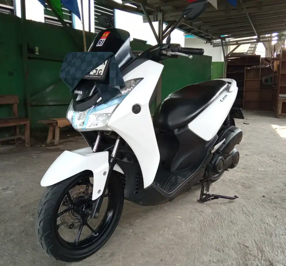 Yamaha Lexi 125 VVA Fi AKS SSS TH 2020 Mulus Km.19Rb Lengkap Plat 2030