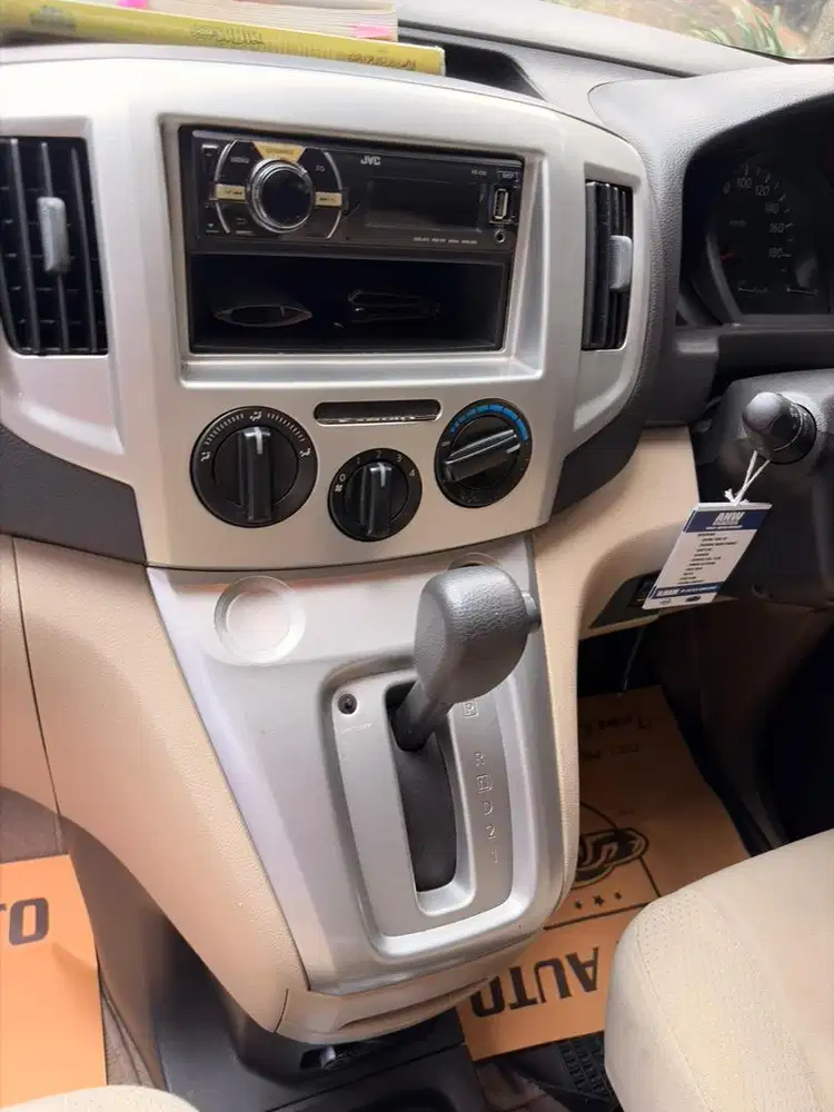Nissan Evalia SV 2014