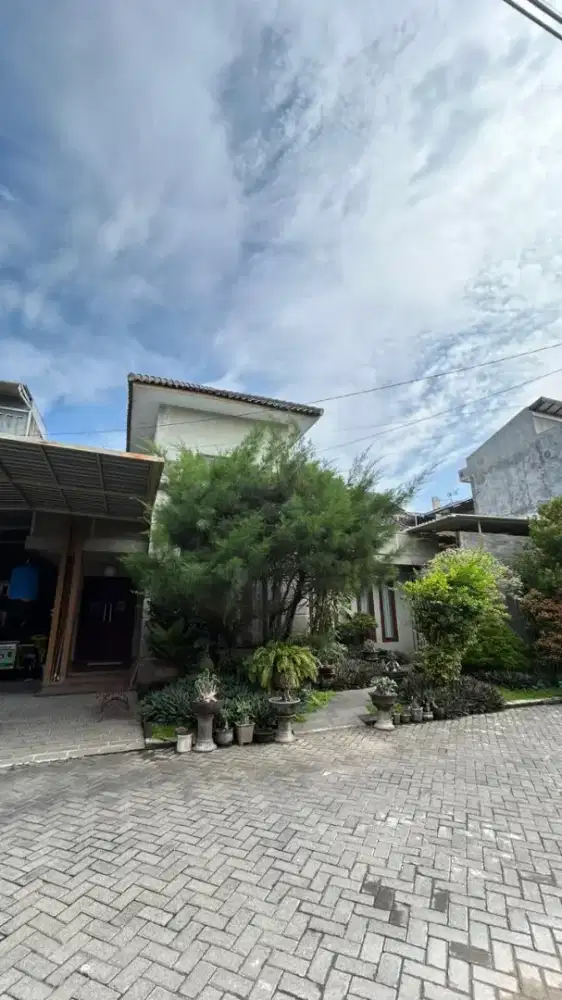 Rumah mewah 306m Gentan Solo