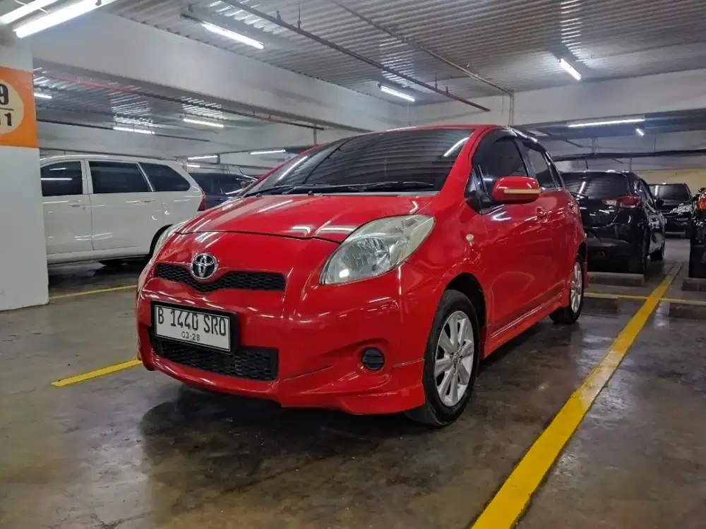 TOYOTA YARIS 2013 E MATIC 1.5