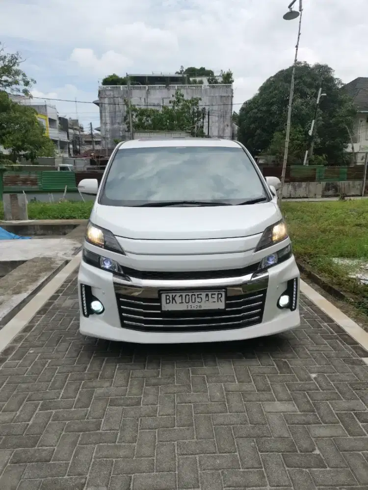 Toyota Alphard Vellfire Z GS 2,4 A/T 2014 Bensin