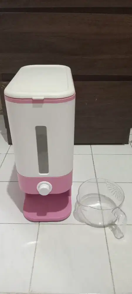 Tempat Beras Otomatis