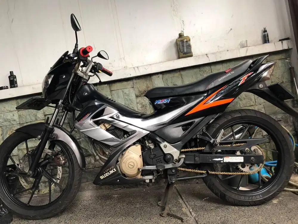 Satria fu150 scd 2012 hitam