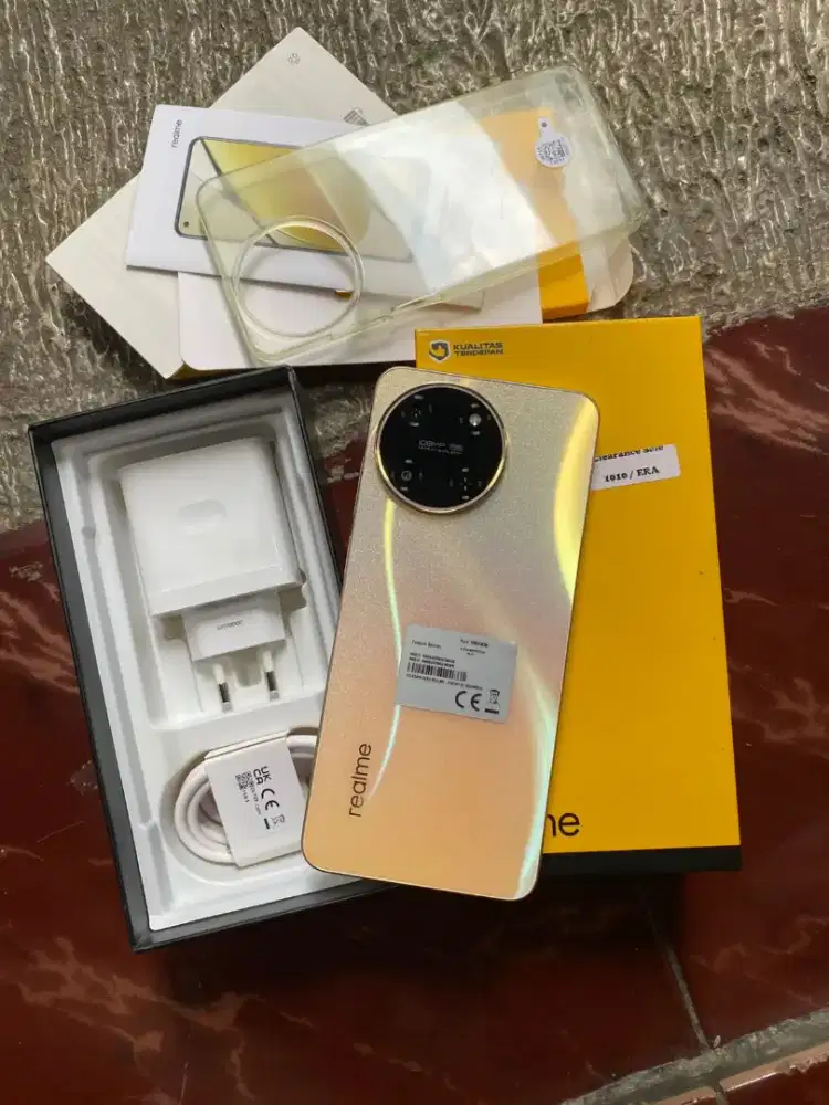 Realme 11 16/256 Fullset ORI 67w Amoled