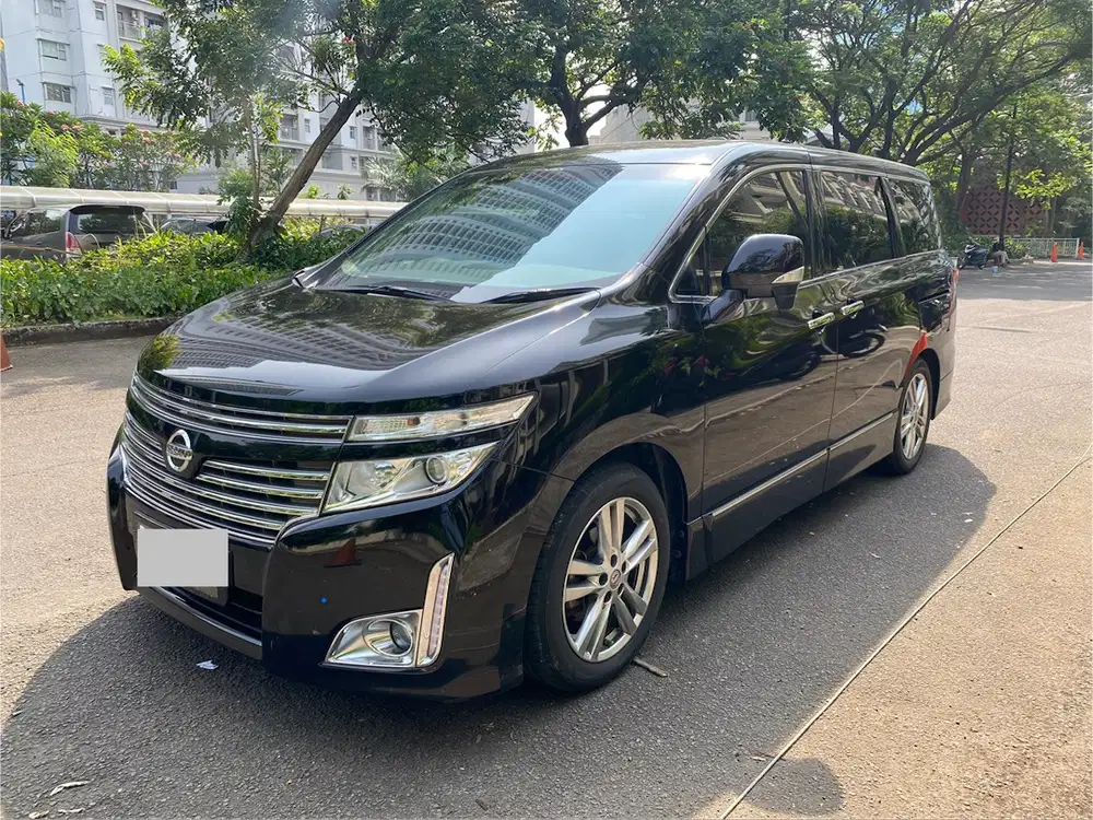 Nissan Elgrand 3.5 Highway Star AT 2011 ( Rare Car )