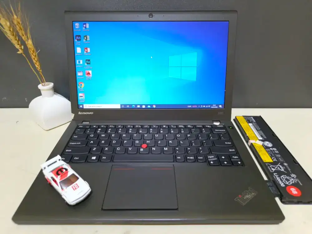 Laptop ThinkPad X240 Slim Core I7 Gen 4 Ram 8Gb Hdd 500Gb Dual Batrey