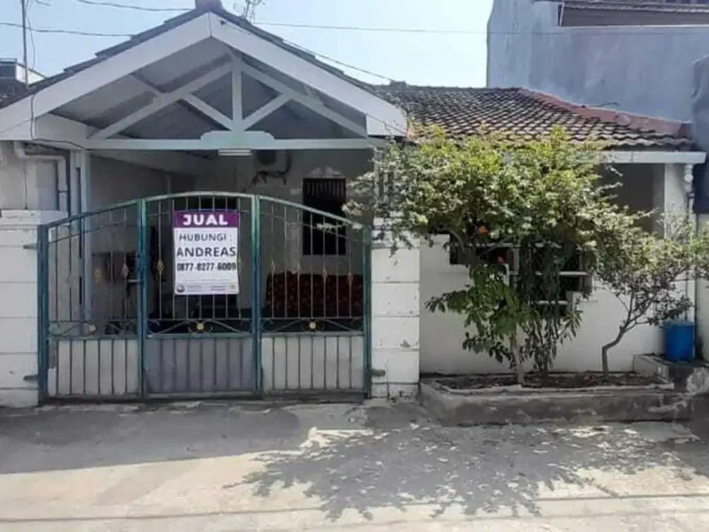 Dijual/Disewa rumah murah sudah renovasi harga murah di jalan Sawo Harapan Indah Bekasi