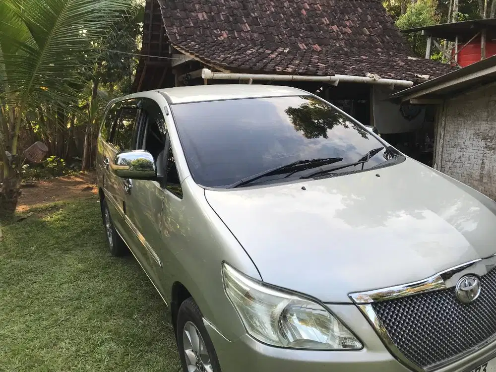 DIJUAL Mobil Toyota kijang Innova 2013 Bensin