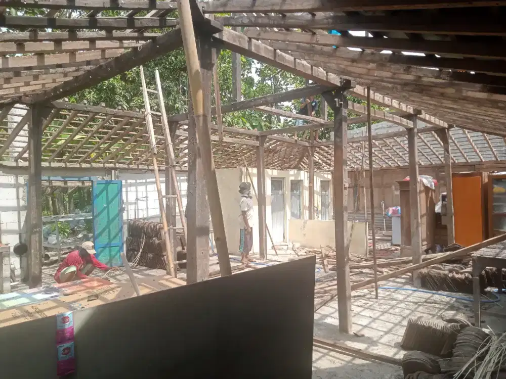 Rumah limasan kayu jati tua