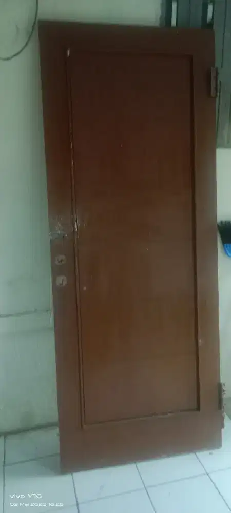 Daun pintu kayu kampers