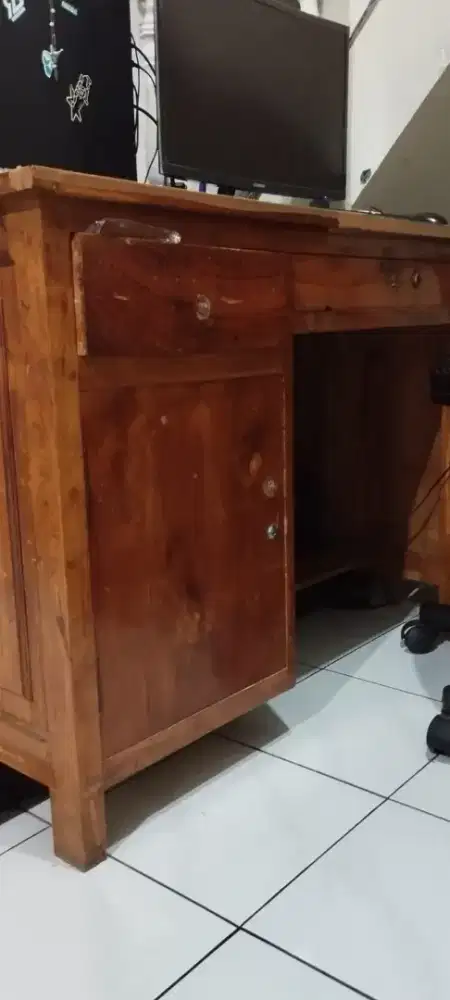 dijual meja jati kokoh sekali