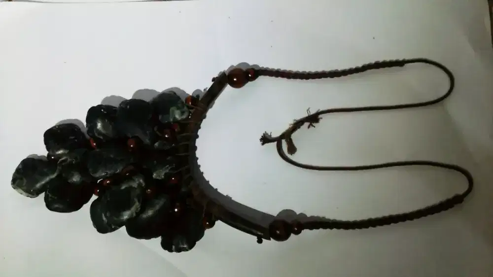 Kalung
Perhiasan
Wanita Fosil Kerang