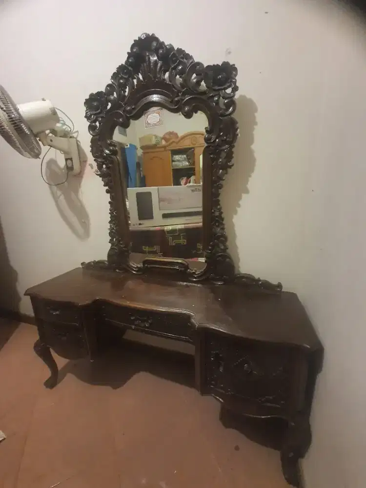 Meja Rias Antik Jati Asli