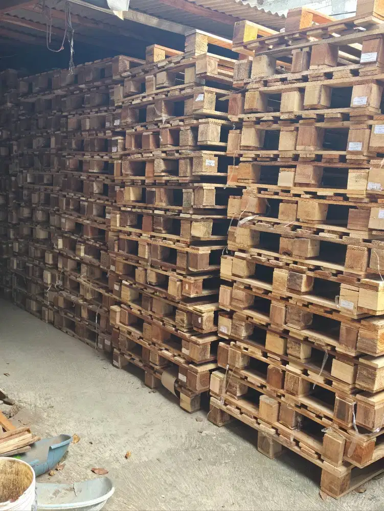 Palet kayu bekas