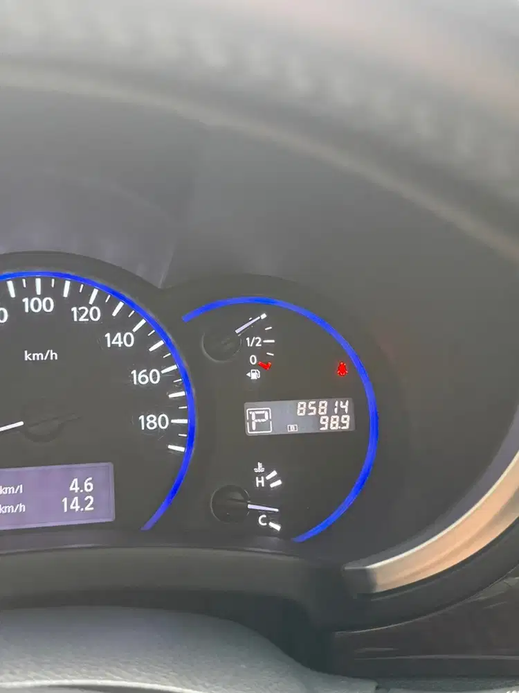 Nissan Elgrand 3.5L V6 CBU 2011