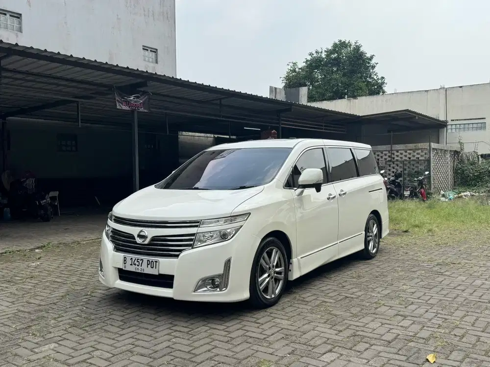 Nissan Elgrand 3.5L V6 CBU 2011 ex Pemakai