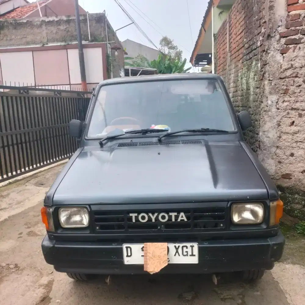 TOYOTA KIJANG SUPER